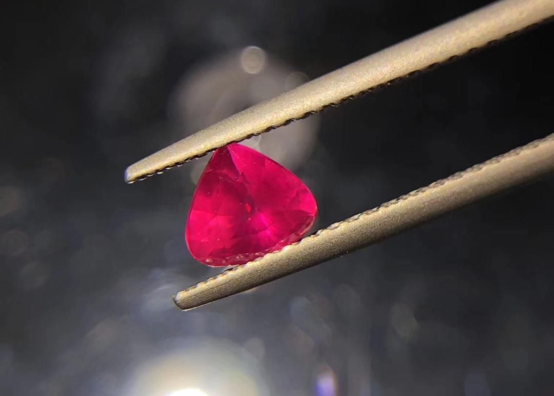  【绚烂】如烟花绽放般多彩绚烂，色彩冲击的究极体验｜单星宏巴西珠宝缘