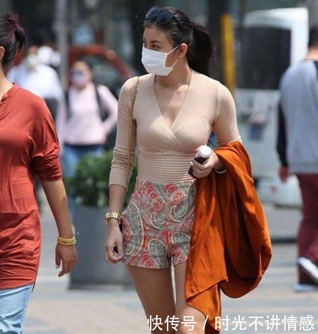 发现戴着口罩的美女身材都超级好!