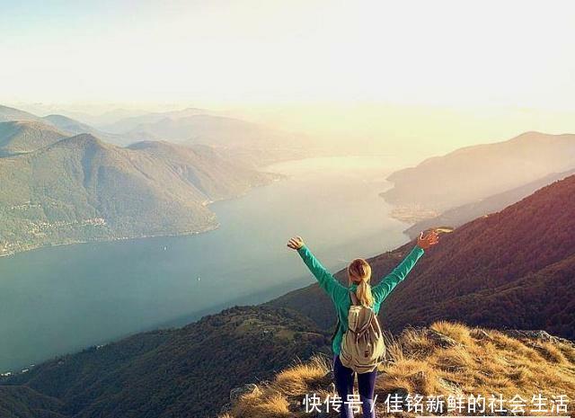 导游一再提醒:无论穷游还是富游,出门别忘带3样东西,防止意外