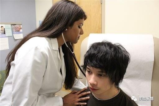 美国民众医疗保险花费高 ,但平均寿命居然.