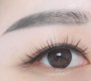 美容院绣眉毛多少钱 快资讯