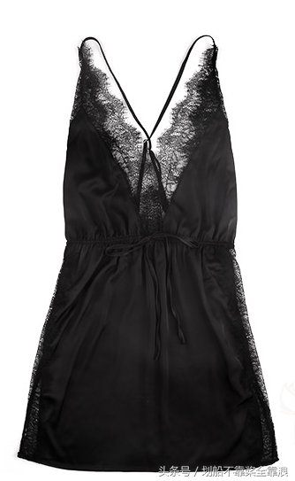 重庆女人真大胆,睡觉都穿着睡衣,难怪男人们都喜欢看,忒美了