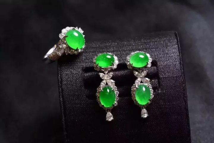 问玉翡翠老张分享:什么是冷知识? 金镶玉要封