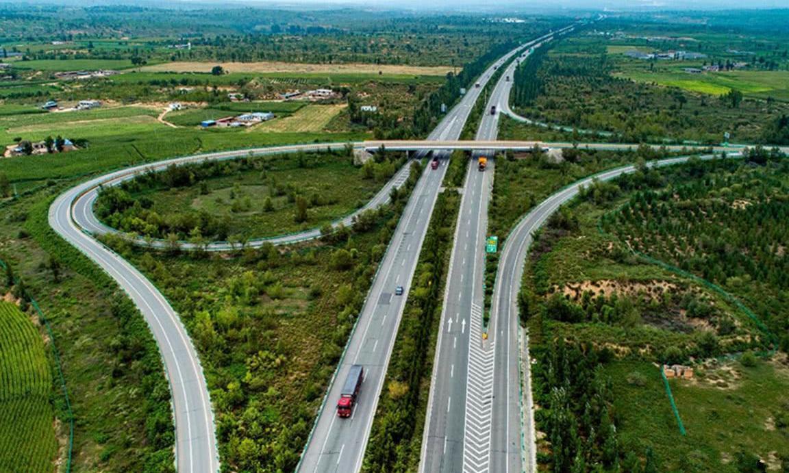 中国又一个即将消失的沙漠，沙漠变绿洲，知道在哪里吗？