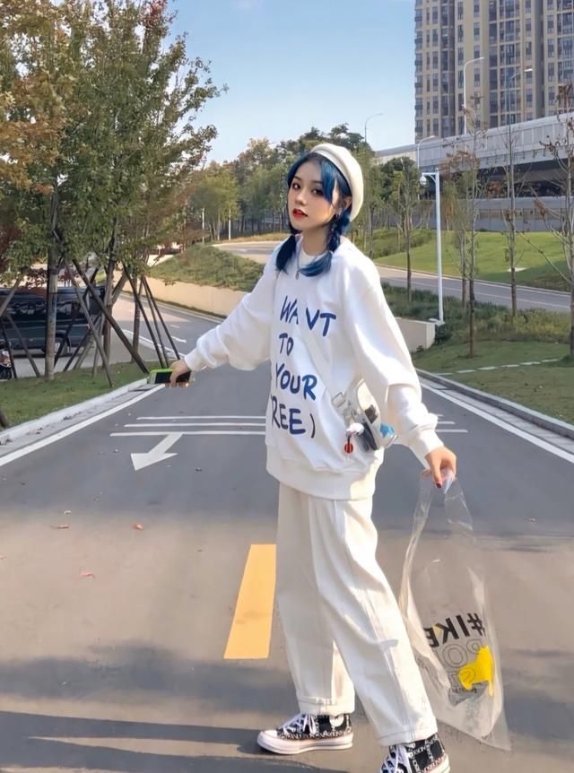  【适合梨形】梨形身材不好看？那是衣服没挑对，这样挑衣服梨形身材也是优势