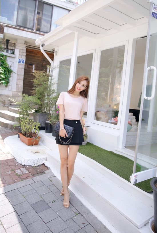 魅影-孙允珠的短裙大长腿, 俏丽若三春之桃, 清素若九秋之菊