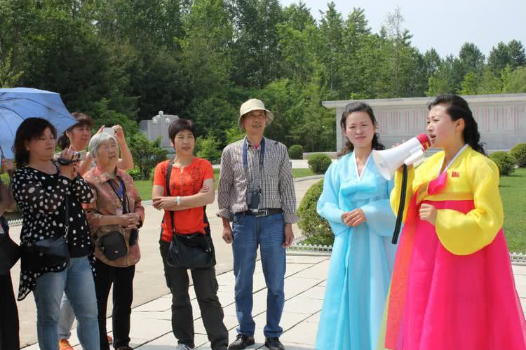 中国游客去朝鲜旅游，却因为一个问题惹麻烦，导游：最反感这种人