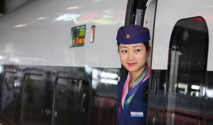 世界上高铁最先进国家前三：日本居后，第一连中国设计师都服气