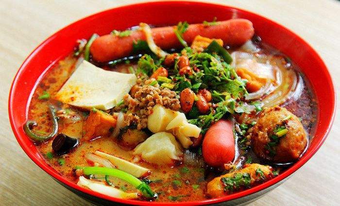 这家麻辣烫店不得了!店面拥有国粹文化气息,月收入多达30万元