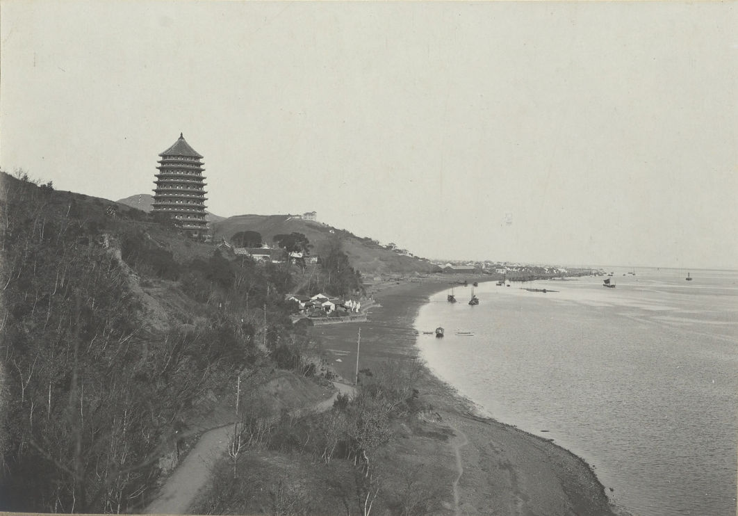 我要去100年前的杭州西湖看风景，不要去五一的西湖看人!