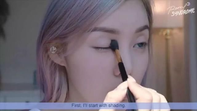 枫叶妆不再流行，跟着彩妆女王Pony画美人鱼才有的透明玻璃球妆!