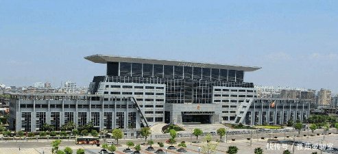 江西即将要崛起的城市, 3条高铁同时在建, 还将规划机场建设