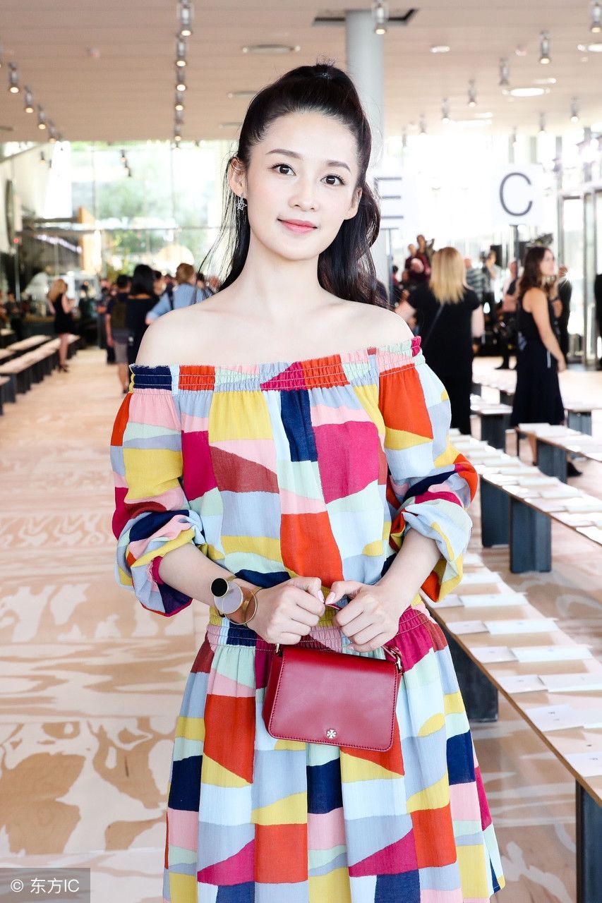 李沁比美又赢了,网友:一白比三”美”呀!