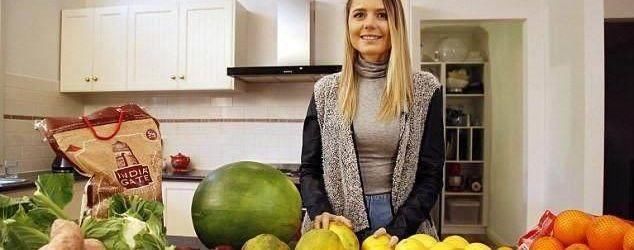 150斤女子因减肥患厌食症，体重剩下70斤，全身上下是骨头!