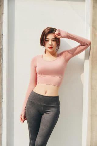 独具个性魅力的打底裤美女,看一眼就无法入睡!