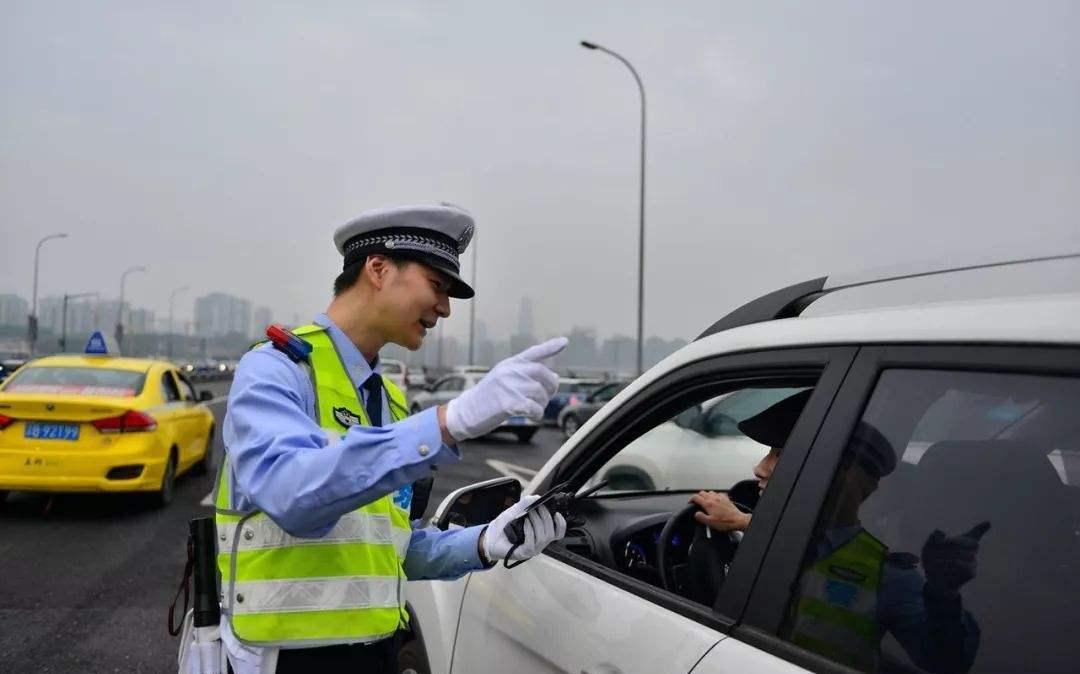  出门|最严车辆限行政策出台！国四车将不允许上路？车主：以后怎