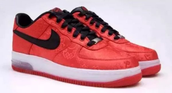 陈冠希在巴黎“摆摊”，用15年时间证明made in China是一种骄傲!