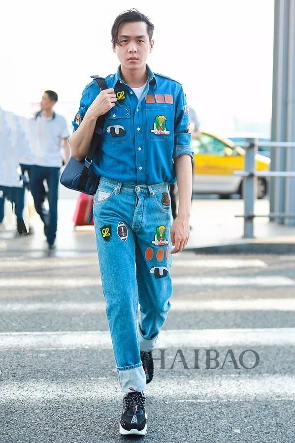 李小璐高调复出靠母女装扮嫩?刘雯一裤两穿太会搭…【海报街拍】