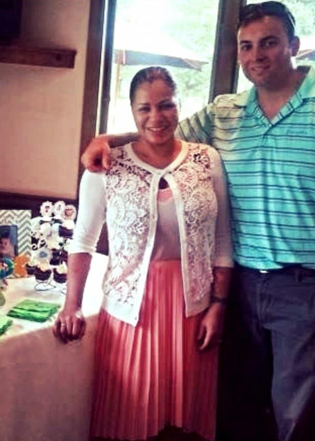 因怀孕身材走形，女子坚持每天束腰，而且这一坚持就是三年