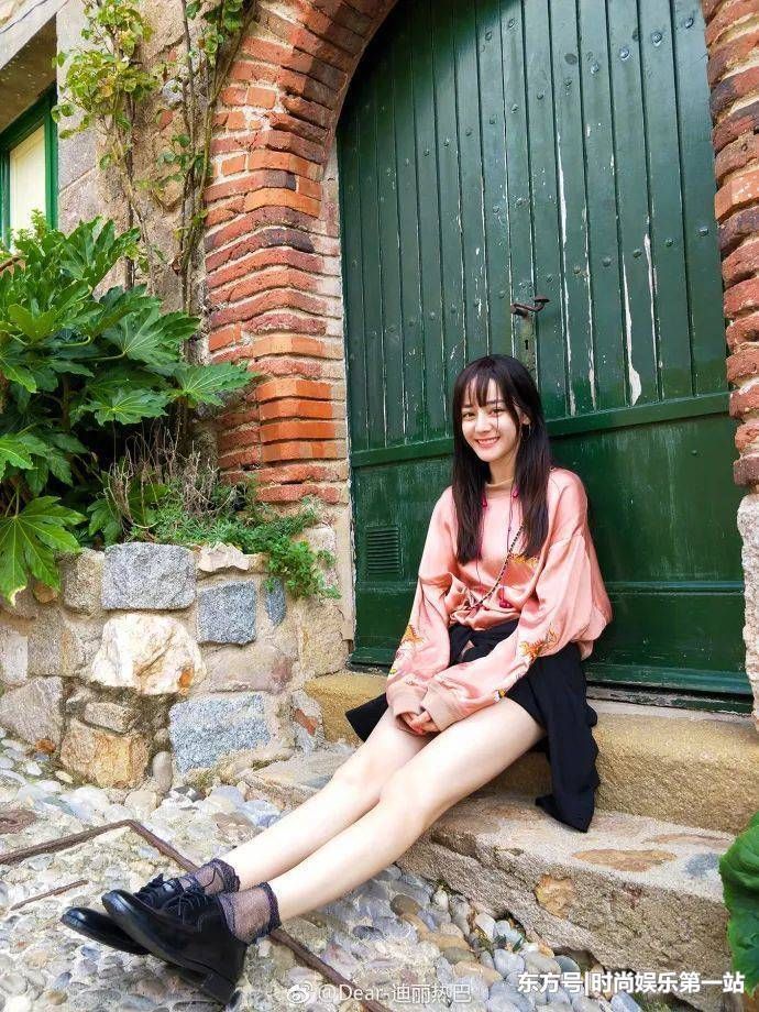 刘海剪对了嫩回高中生!baby真心美，宋茜气质好，热巴好尴尬