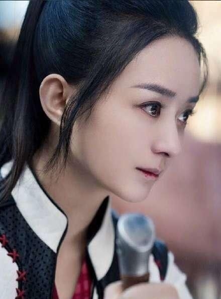 「上线」继《知否》后,赵丽颖终于带着新作《有翡》来了,阿翡即将上线