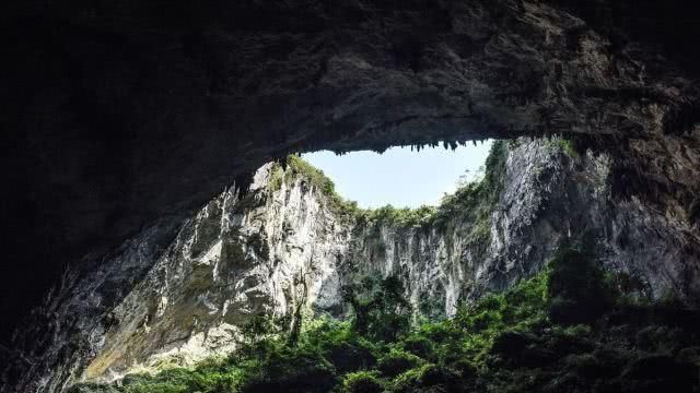 中外专家在广西发现世界级天坑群，旅游开发价值极高