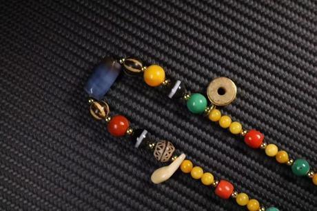 玩说   最辣眼睛文玩搭配全在这儿了！附正面教材！