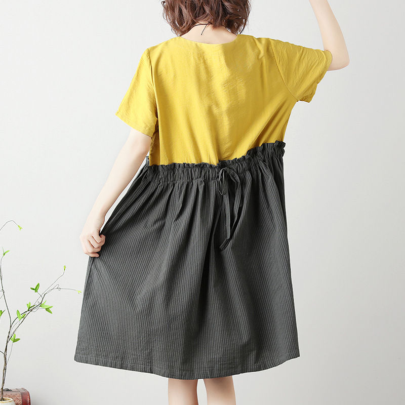 一眼就被表嫂身上“棉绸裙”吸引了，太好看了，找了半天原来在这