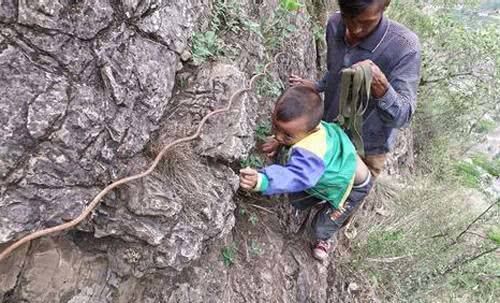 世界“最难到达”的村庄，在悬崖峭壁上，网友：这简直比登天还难