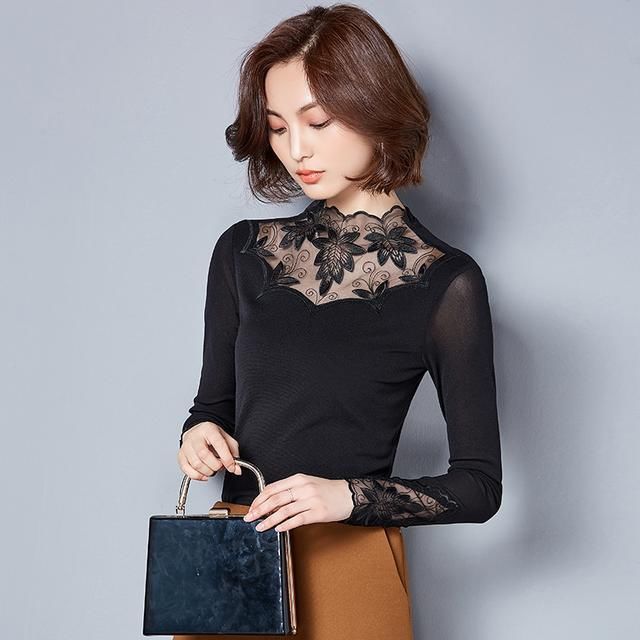 女人尽量别要的打底裤配大衣，今年流行这样的针织衫，美翻了！