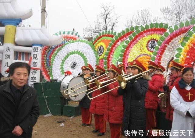  「农村丧事」农村丧事变味成“笑话”，专家呼吁国家出手管，却