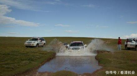 在无人区自驾，为什么晚上不能住车里？看完你就明白了