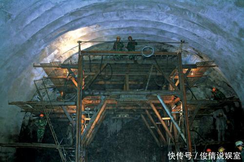 中国再建逆天工程, 3000米高原建设大坝, 顶1.5个三峡