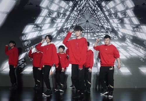 首发@RNGM挂牌4位选手，KGL冠军成员出走，“凉虔锐雨零”整整齐齐