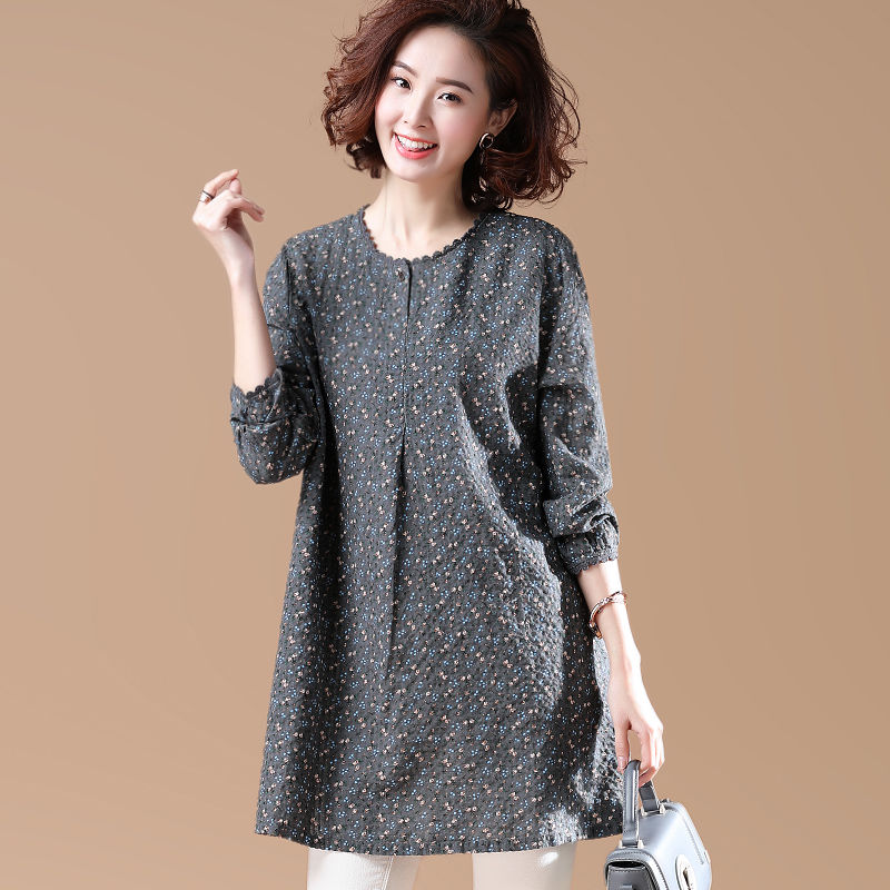 很多人都以为我减肥成功了，其实多亏这A字裙，不但显高挑还藏肉