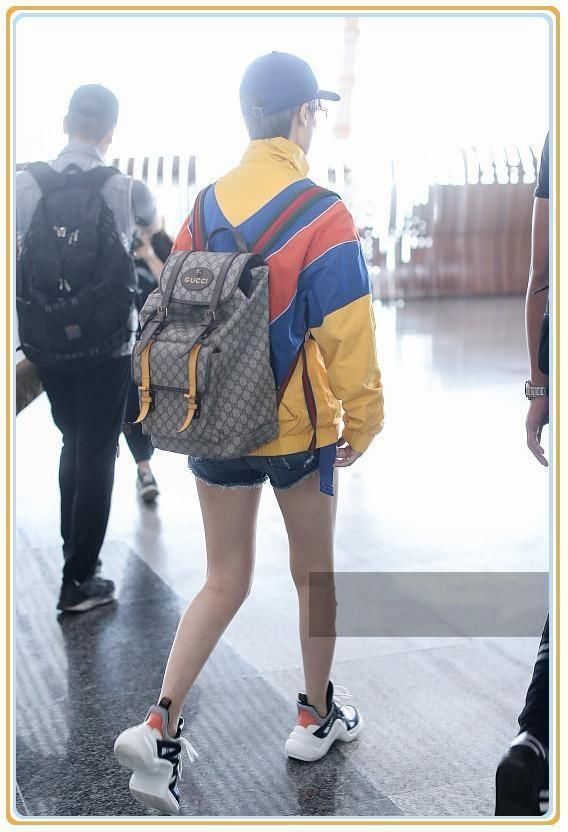 看了李宇春的短裤,再看看张靓颖,果然是没有对比就没有伤害啊!