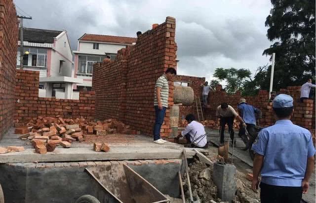  盖房子|农村宅基地再出新政策，未经批准不得随意盖房子，特别是