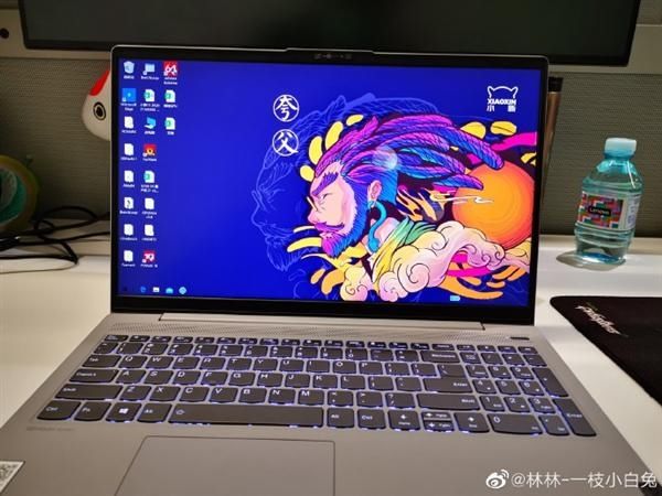  联想@联想小新15 2020真机“泄露”：四窄边 100% sRGB色域