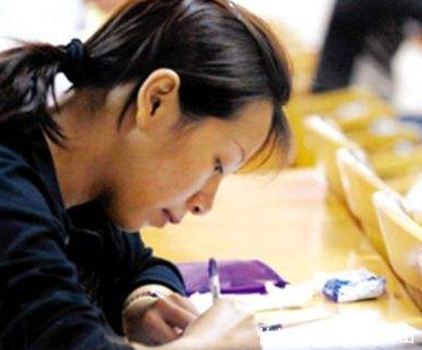 人社部：公务员招录有变化？这几类人有望免笔试直接进入