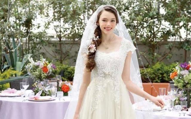 『婚纱』迪士尼这么火,还有人不知道它们出过公主同款婚纱?想马上嫁人