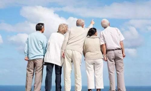 确定了!21个省份确定养老金的上调事项，看看你的钱到手多少?