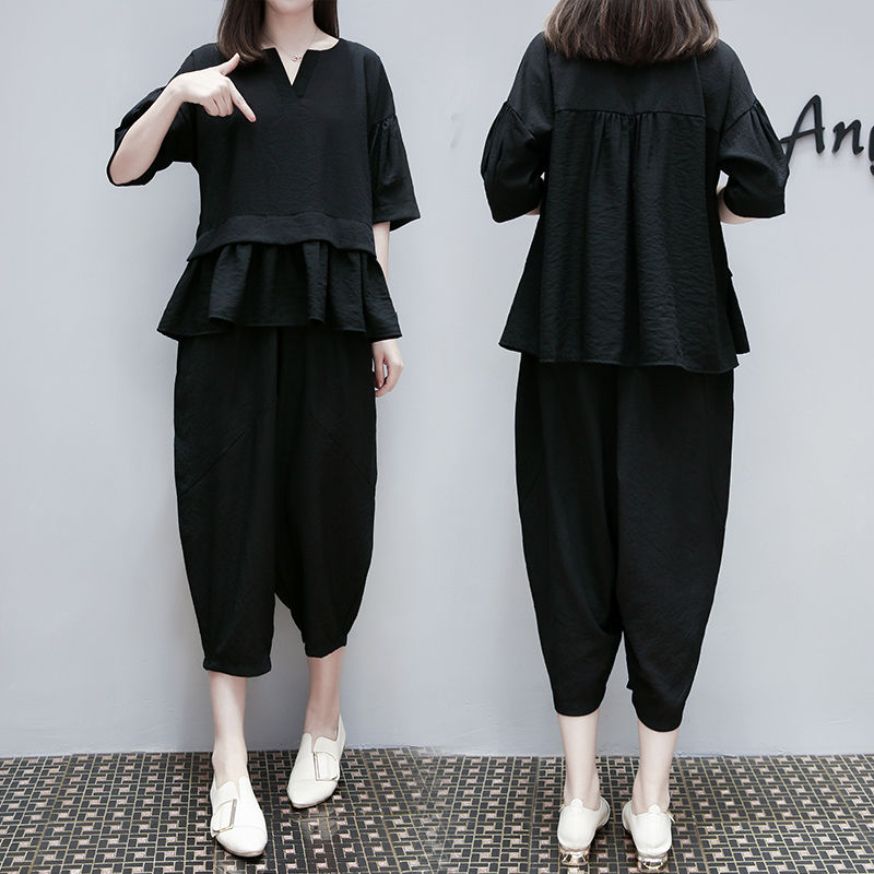 我媳妇1米53，出门不爱穿裙子，只穿港味套装+尖头鞋，真显高