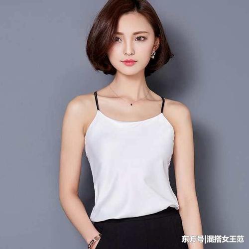 现在的姑娘真敢穿! 清凉性感的小衫直接穿出门, 美得让人窒息