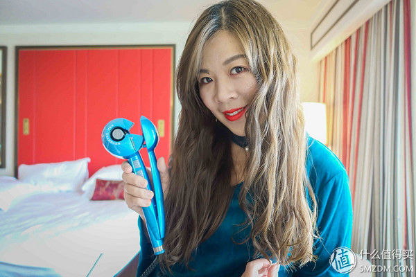 旅行中手残党也可以轻松卷出超美秀发-Babyliss蒸汽纳米自动卷发