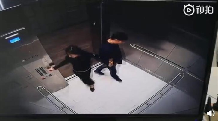 刘强东明州案件相关视频曝光:两人曾在公寓电