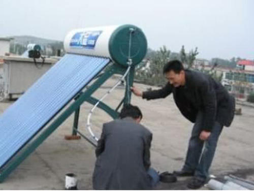 曾受农村大妈欢迎的太阳能热水器，为何现在没人用了？算是知道了