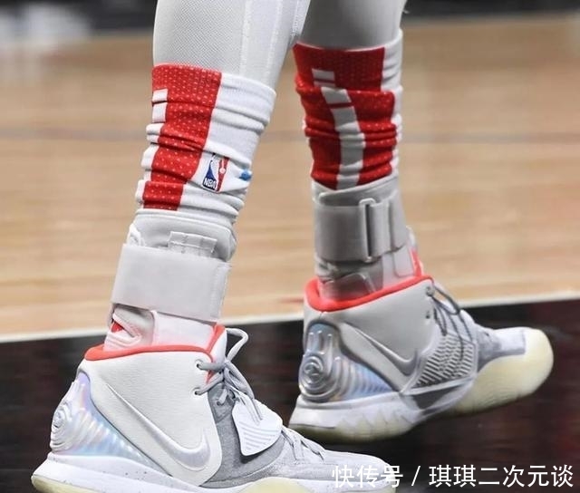 『球员』NBA球员上脚：欧文这赛季穿的球鞋，这些配色很有纪念意义！
