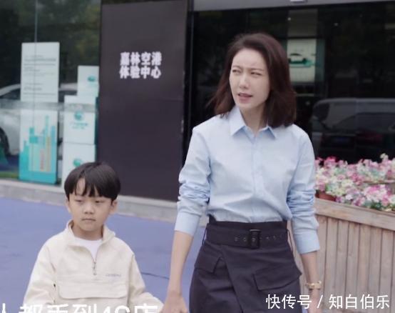  「超凡脱俗」余欢水老婆的时尚穿搭，件件搭配都是经典，超凡脱俗！