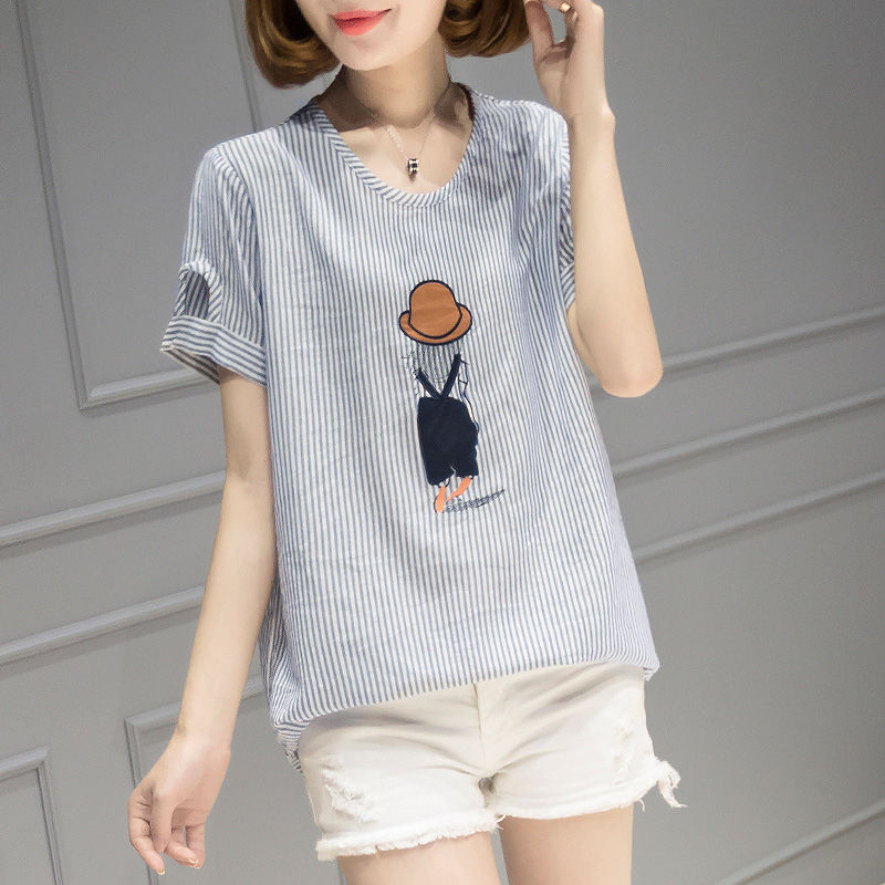 别穿连衣裙了，夏主流T恤+短裤，洋气女人见了挪不动眼，忒着迷