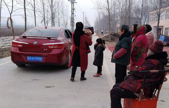  「面子」现在农村没买车的很丢人吗？为何有些人没钱，还要想方